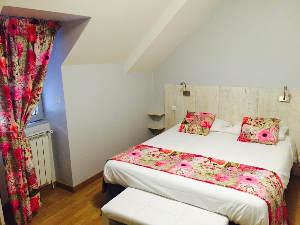 Hotel & Spa Rodier Campagnac  Room photo